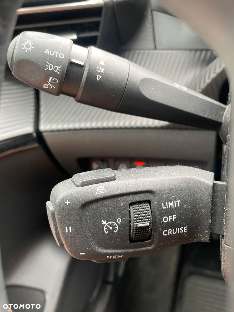 Peugeot 208 Allure Pack - 12