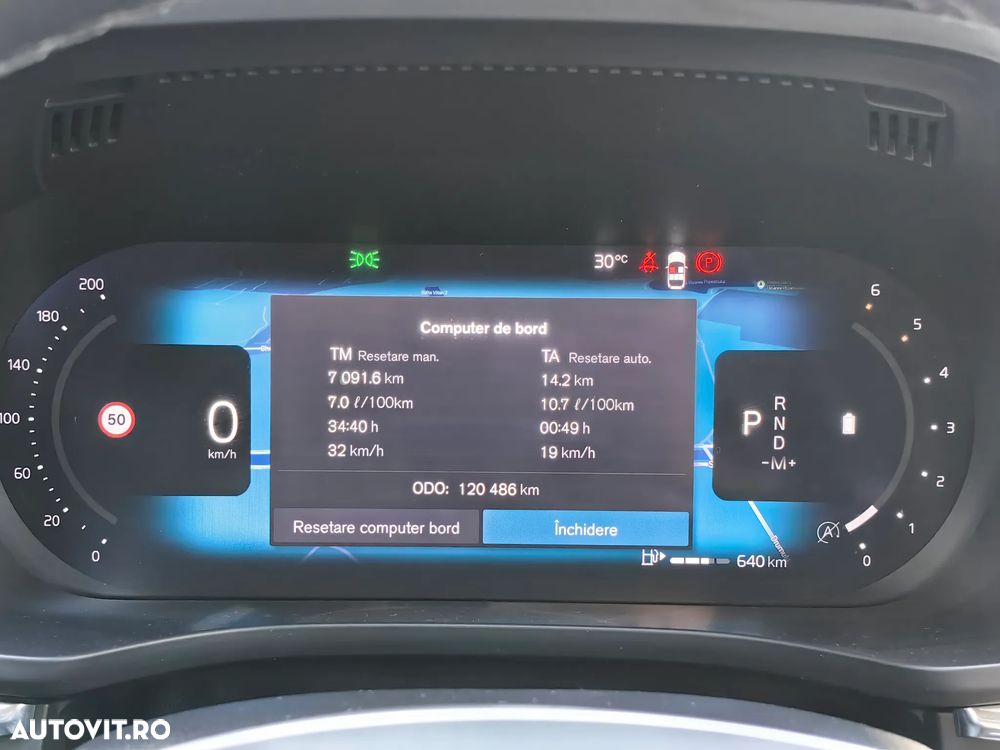 Volvo XC 60 B4 MHEV AT8 AWD Momentum Pro - 26