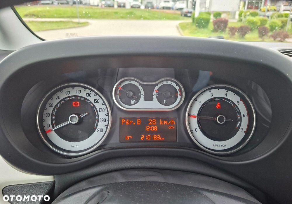 Fiat 500L - 28