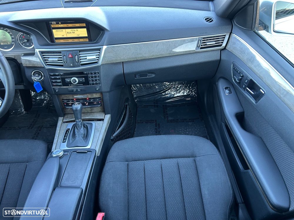 Mercedes-Benz E 250 CGI BlueEFFICIENCY 7G-TRONIC - 14