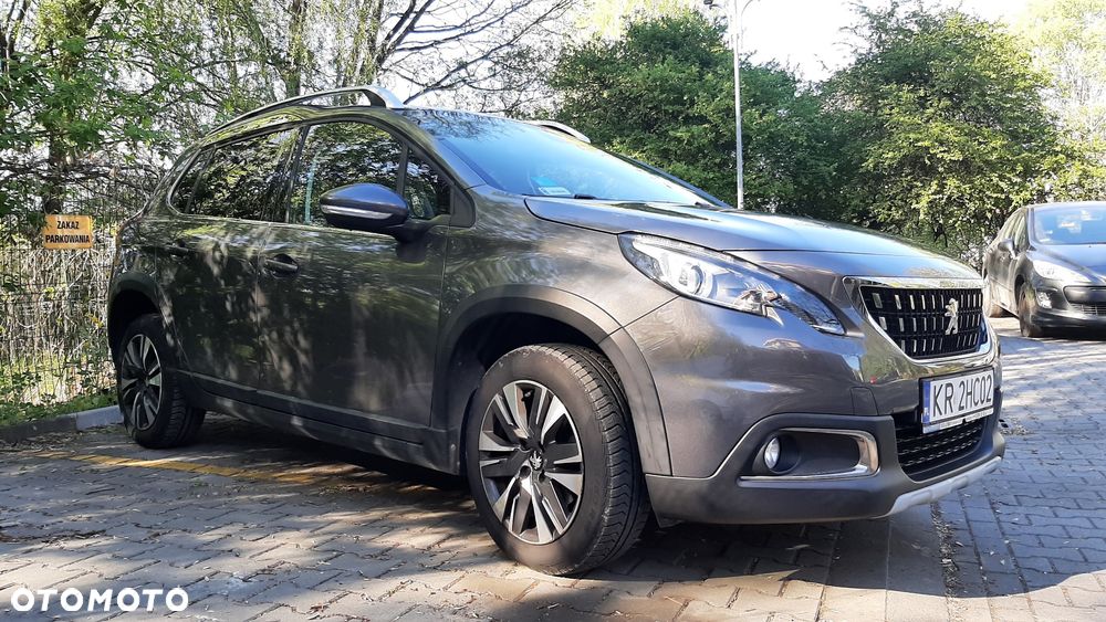 Peugeot 2008 1.2 Pure Tech GPF Allure S&S - 6