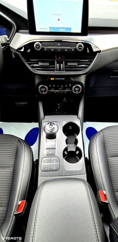 Ford Kuga 2.0 EcoBlue 4x4 TITANIUM X - 26