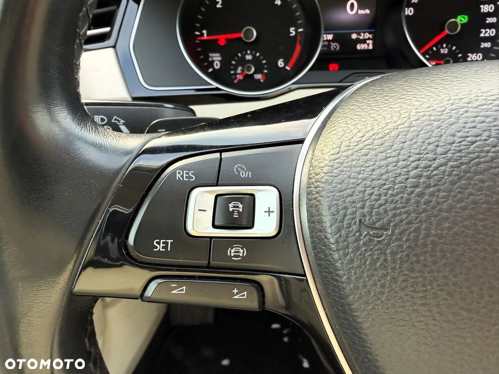 Volkswagen Passat 2.0 TDI BMT Highline DSG - 17