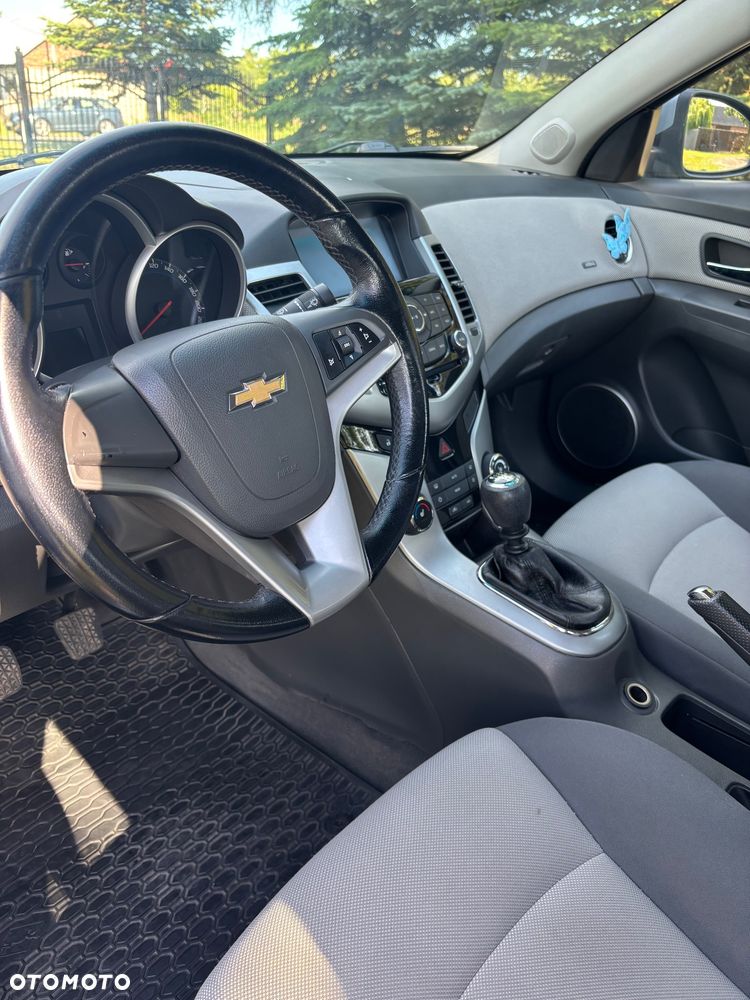 Chevrolet Cruze 1.8 LT+ - 8