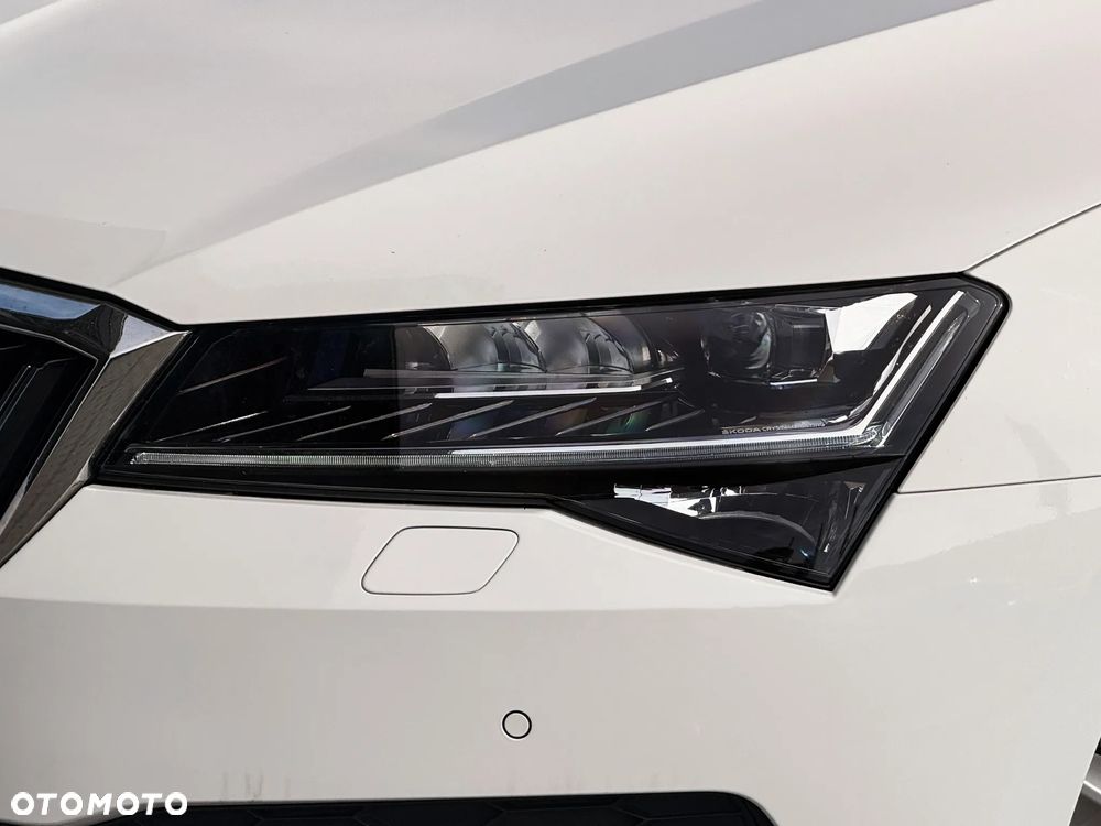 Skoda Superb 1.5 TSI Ambition - 10
