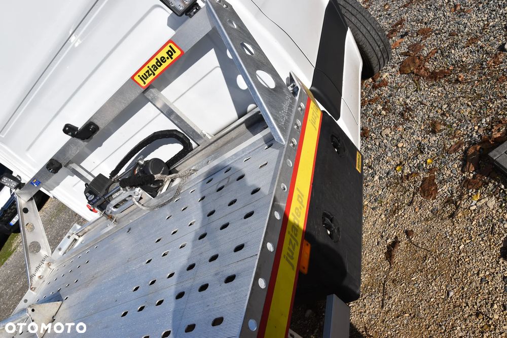 Mercedes-Benz Sprinter - 9