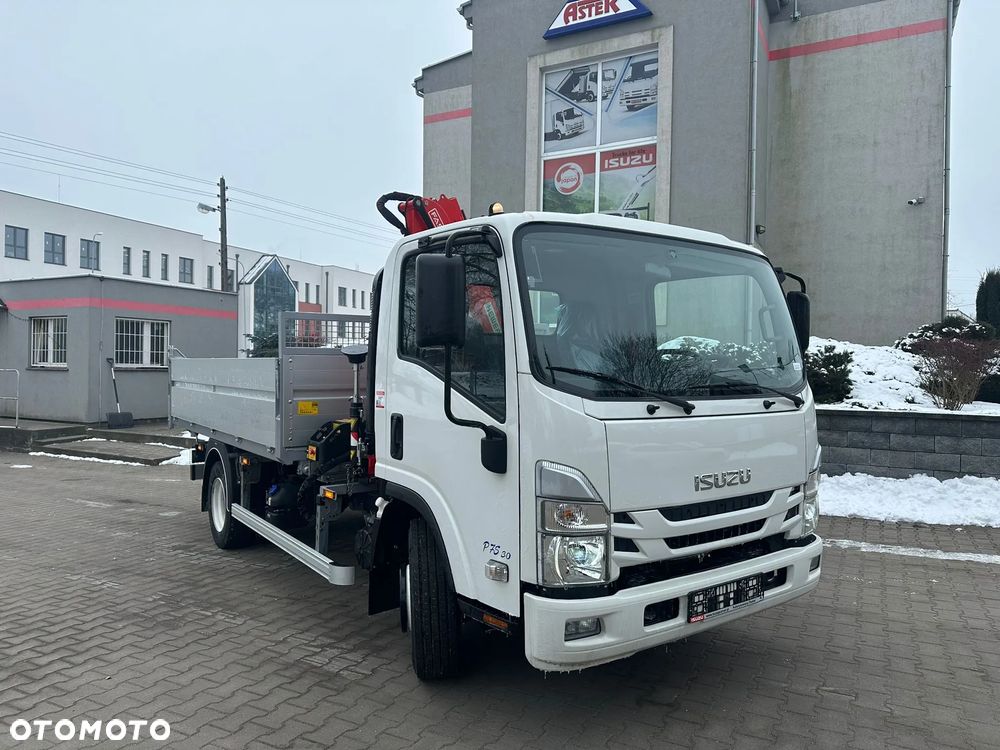 Isuzu P75 - 8