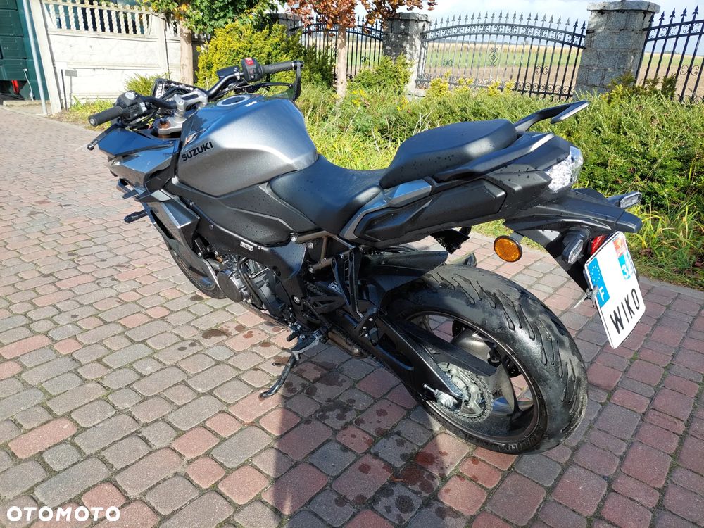 Suzuki GSX 1000 - 3