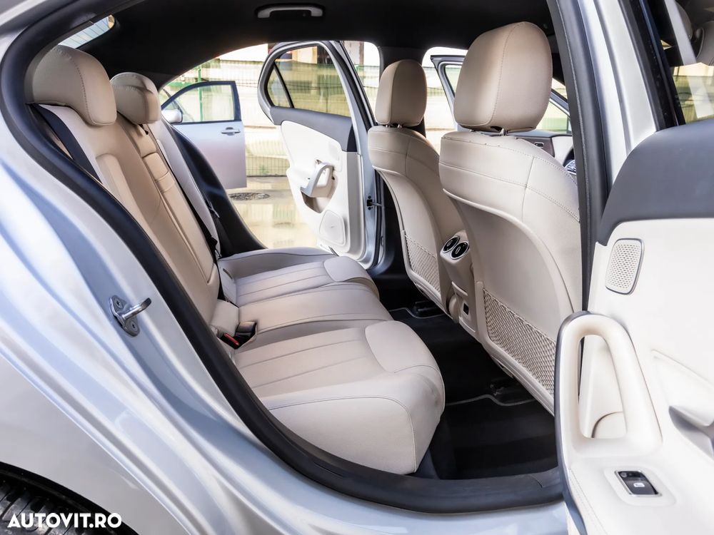 Mercedes-Benz A 250 e 8G-DCT - 6