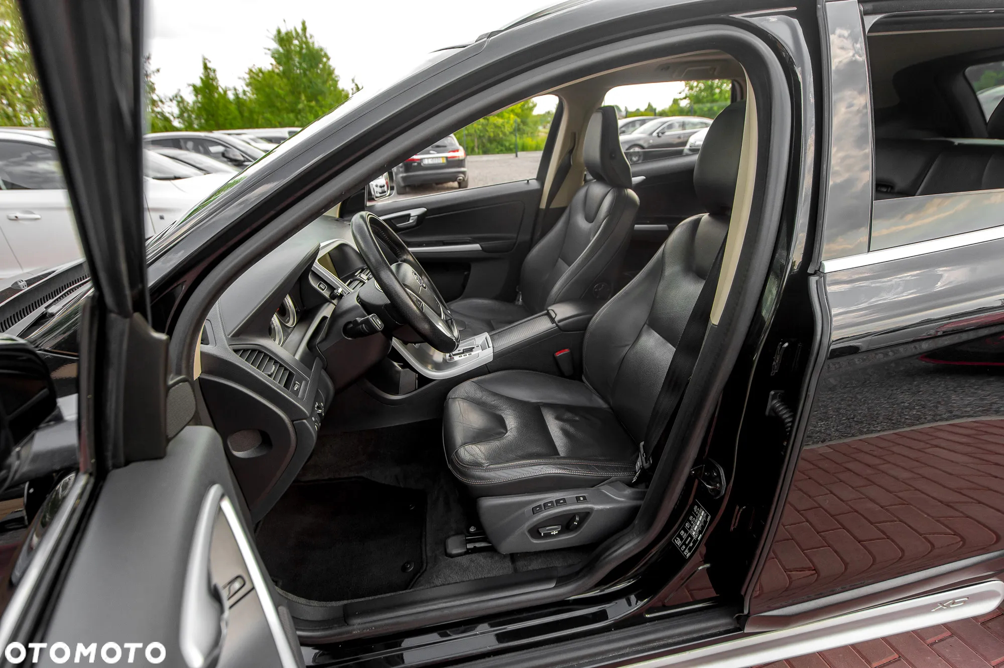 Volvo XC 60 D5 AWD RDesign - 18