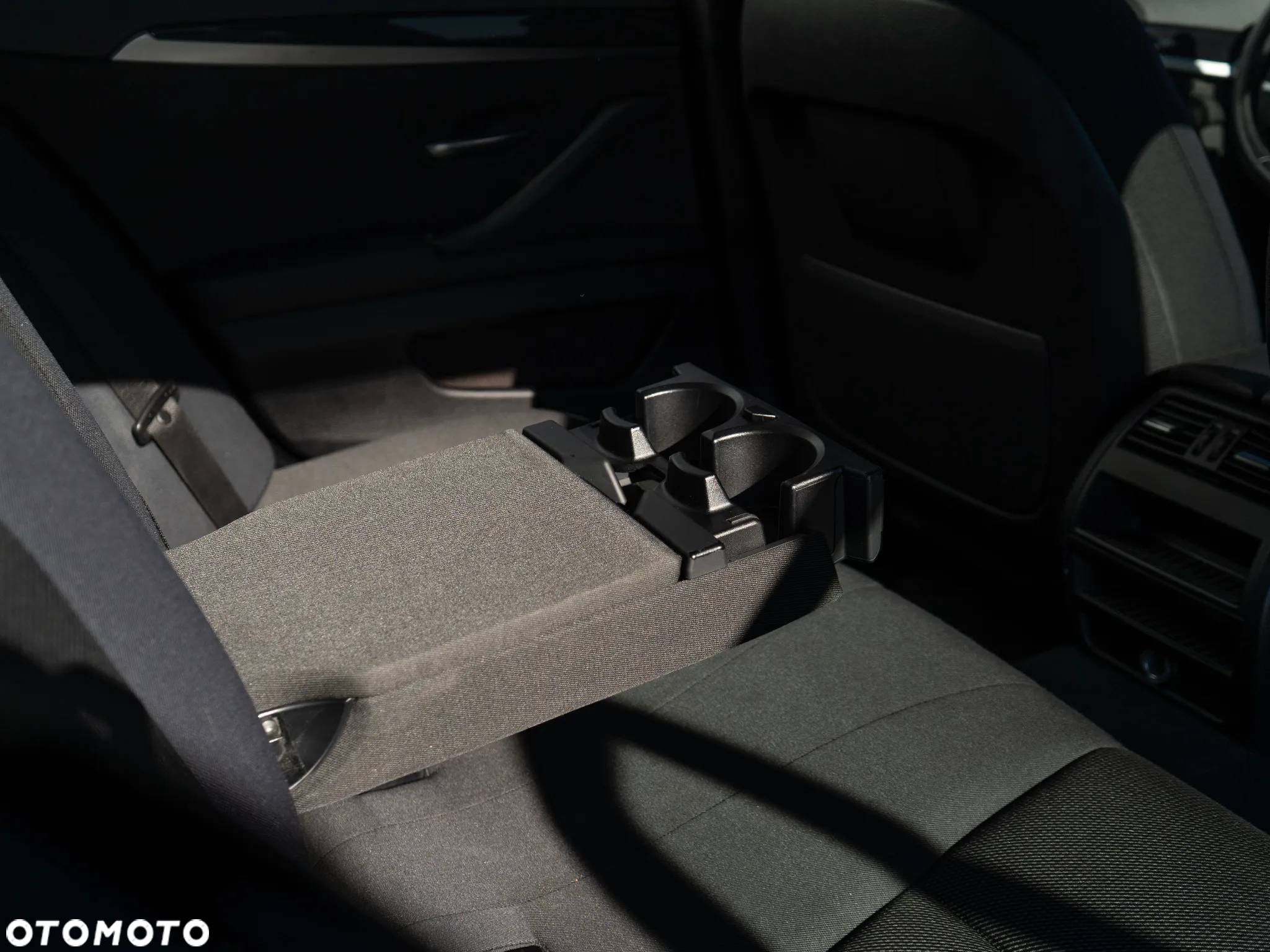BMW Seria 5 518d Business Edition - 9
