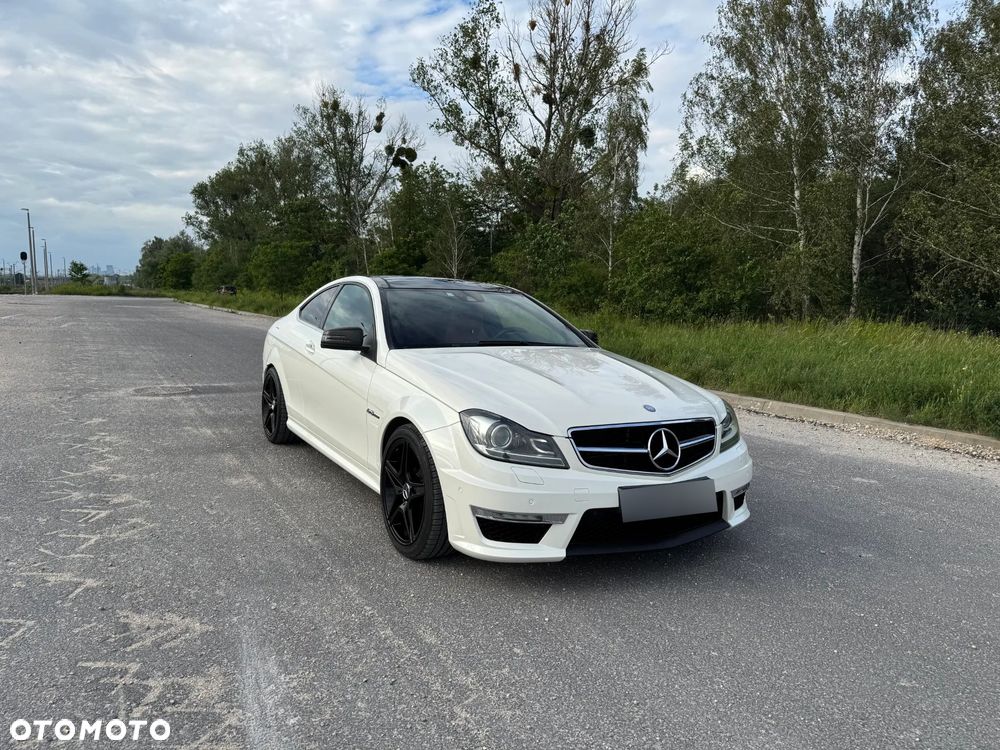 Mercedes-Benz Klasa C 63 AMG - 3