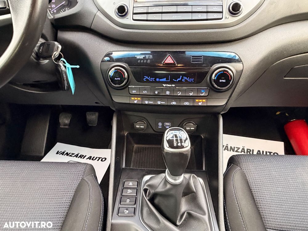 Hyundai Tucson blue 1.7 CRDi 2WD Style - 22