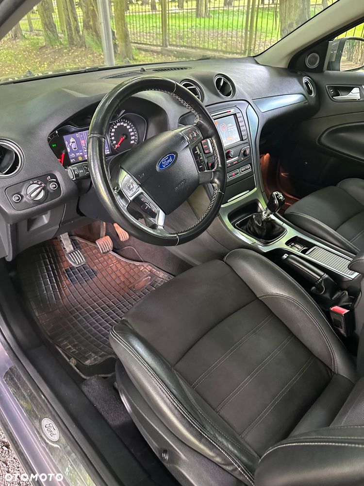 Ford Mondeo 2.0 TDCI Titanium X - 18