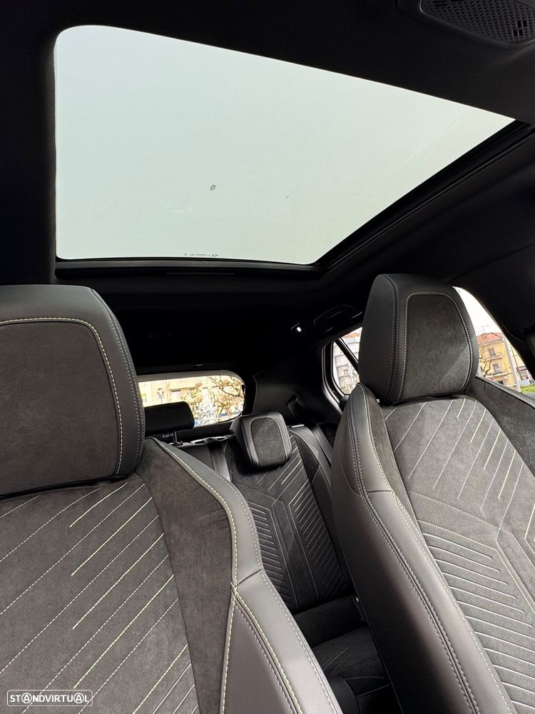 Peugeot e-2008 54 kWh GT - 29