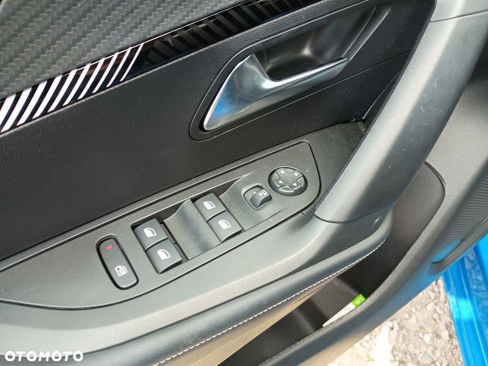 Peugeot 2008 1.2 PureTech Allure S&S EAT8 - 18