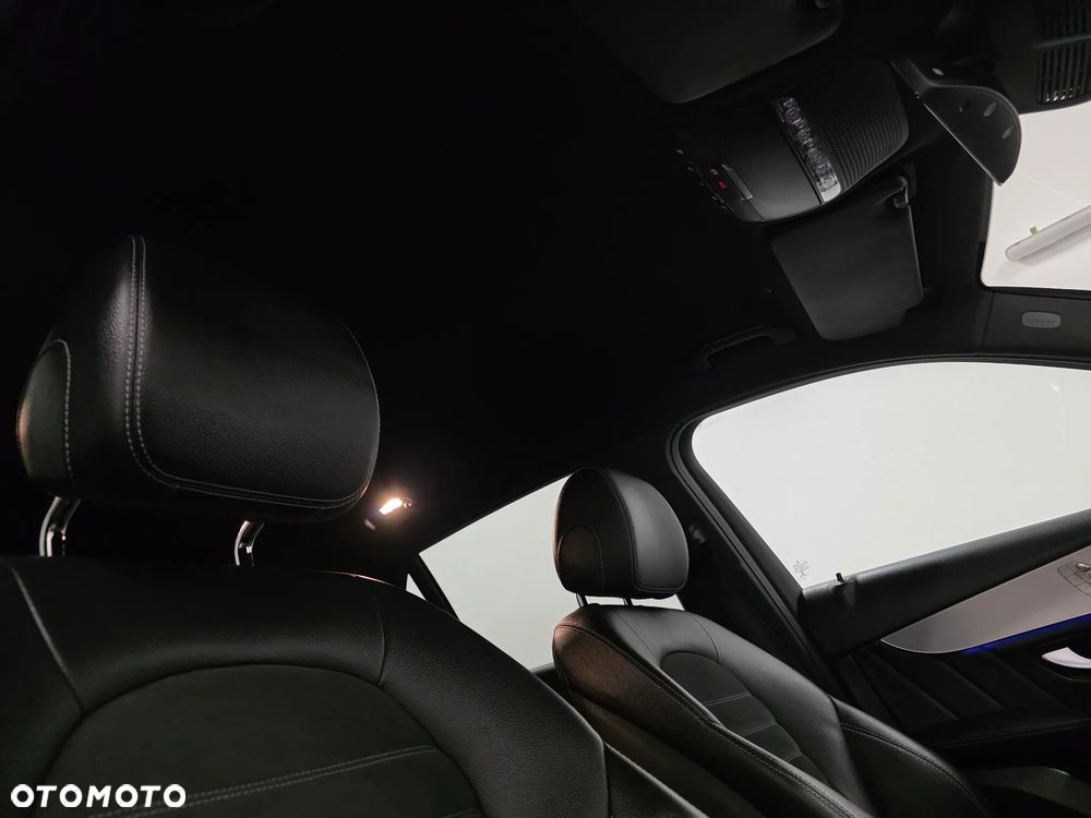 Mercedes-Benz GLC 300 de 4Matic 9G-TRONIC AMG Line Plus - 28
