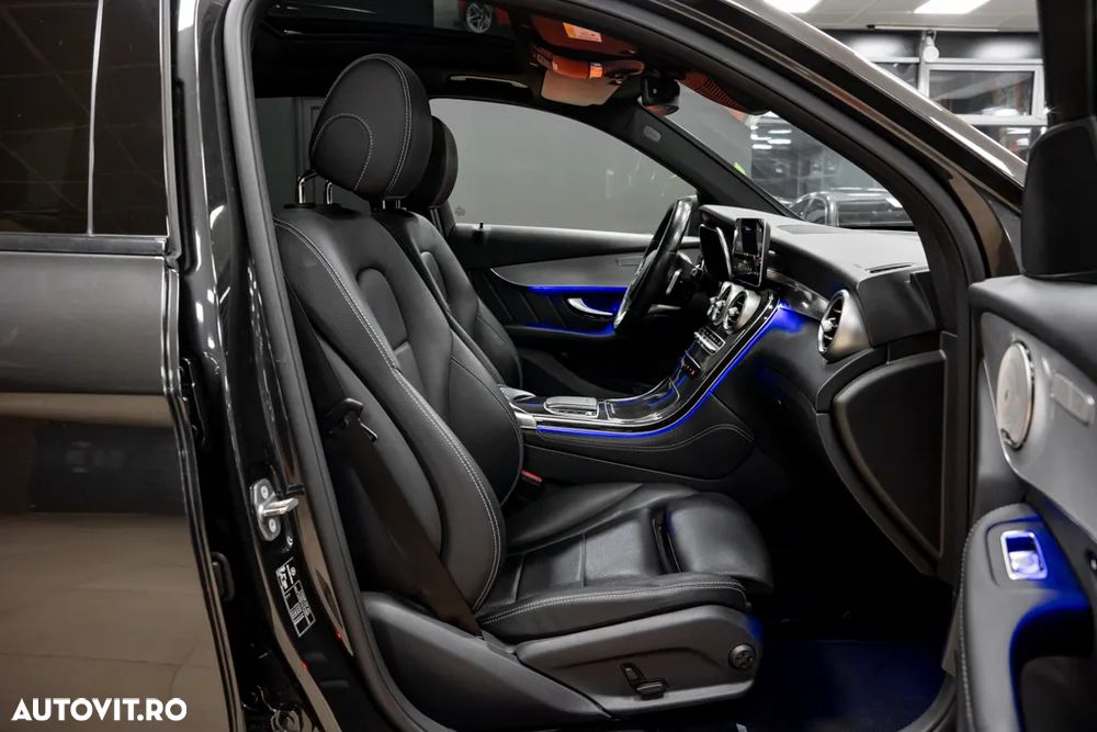 Mercedes-Benz GLC 220 d 4Matic 9G-TRONIC AMG Line - 37
