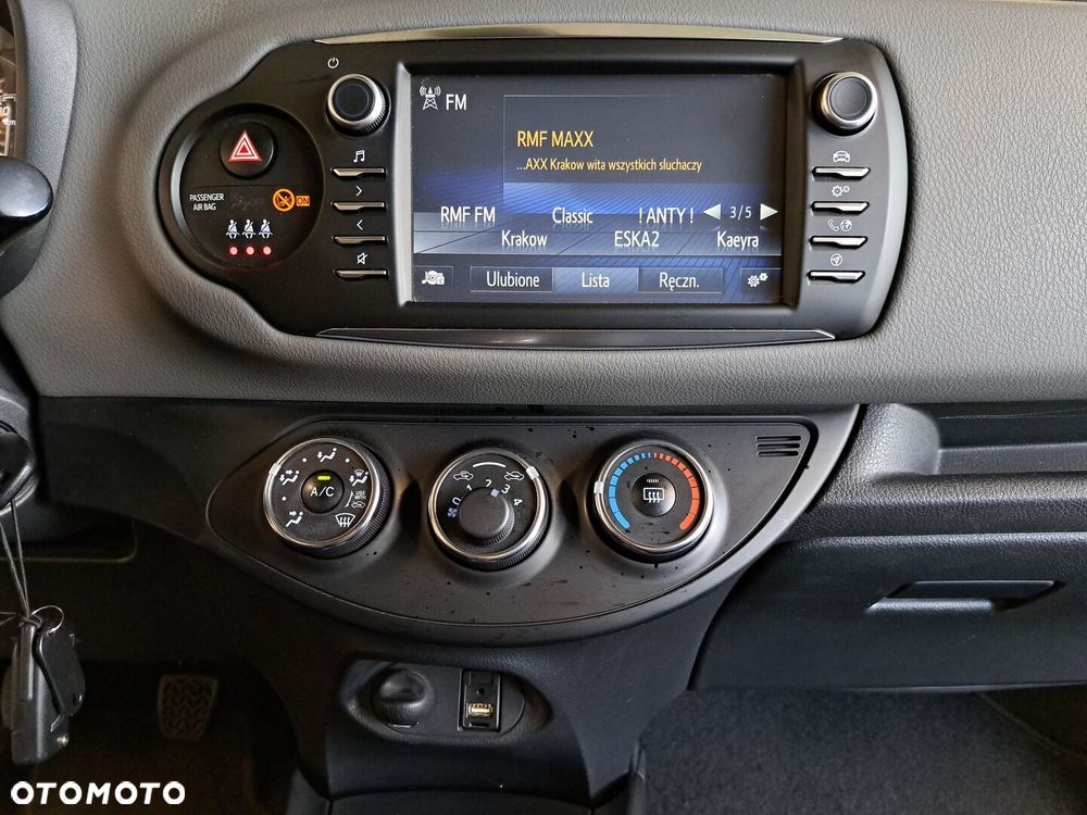 Toyota Yaris 1.5 Premium - 22