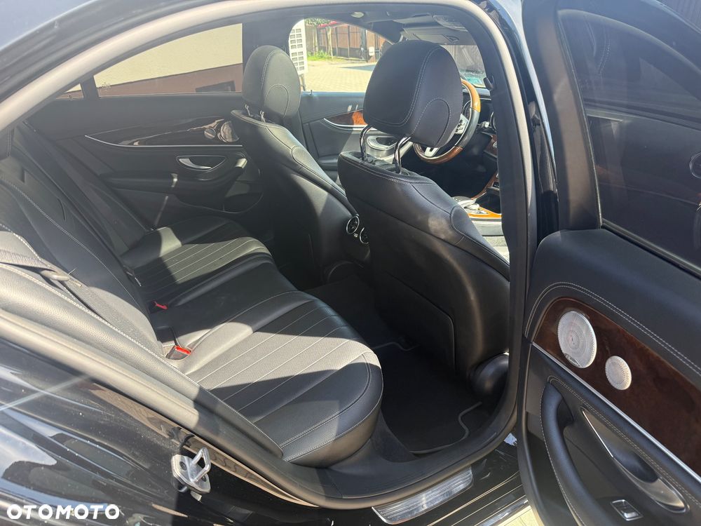 Mercedes-Benz Klasa E 300 9G-TRONIC - 6