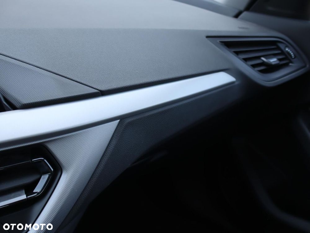 BMW Seria 1 - 15