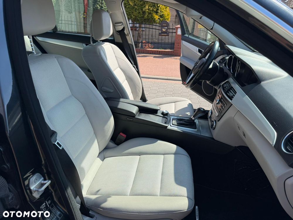 Mercedes-Benz Klasa C - 21