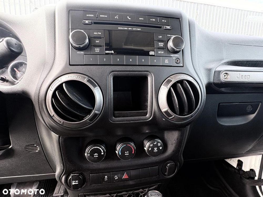 Jeep Wrangler - 14