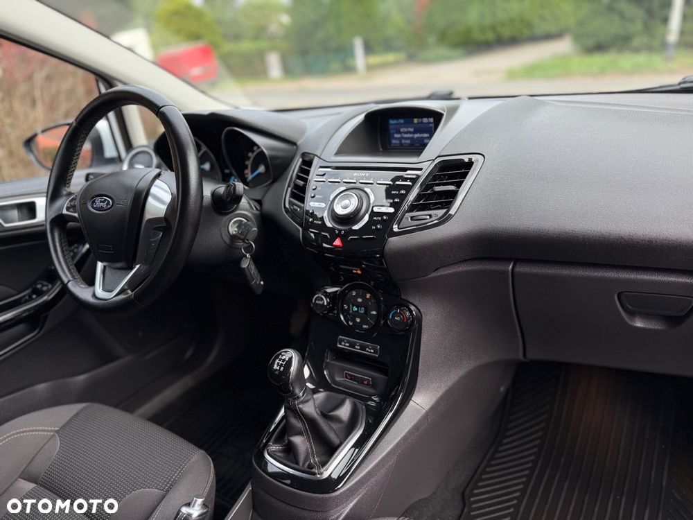 Ford Fiesta 1.0 EcoBoost Titanium ASS - 32