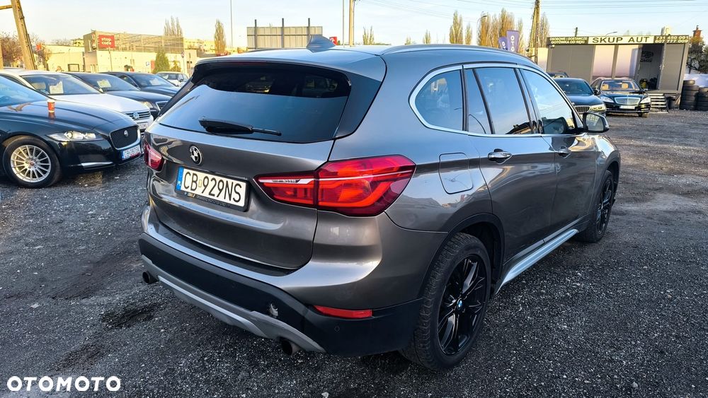 BMW X1 xDrive25i GPF Sport Line - 4