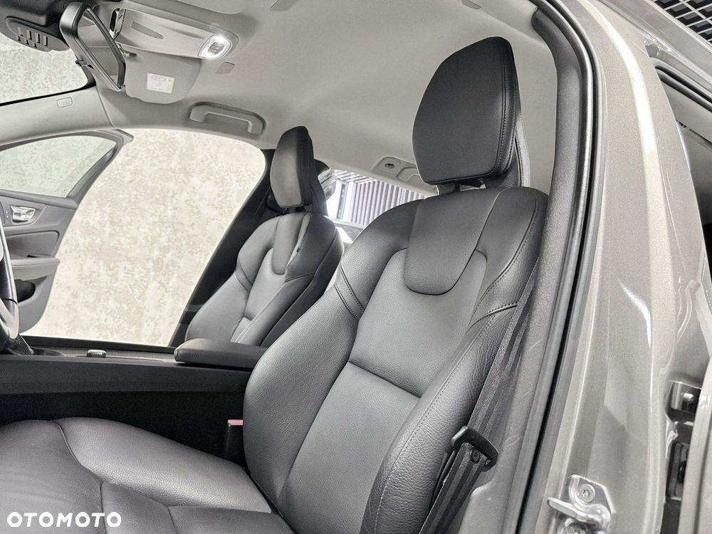 Volvo V60 D3 SCR Inscription - 24