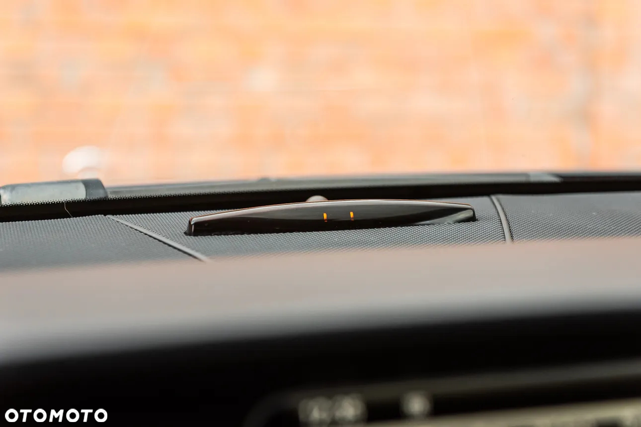 Mercedes-Benz Klasa E 350 BlueTEC 4-Matic Classic - 27