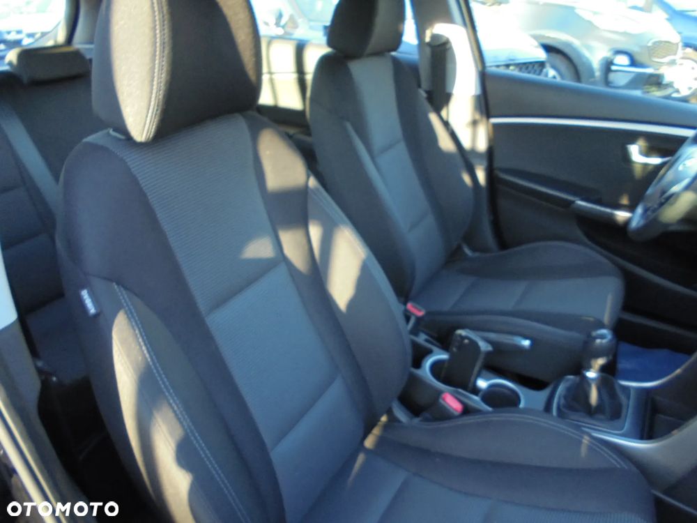 Hyundai i30 i30cw 1.6 CRDi Trend - 13