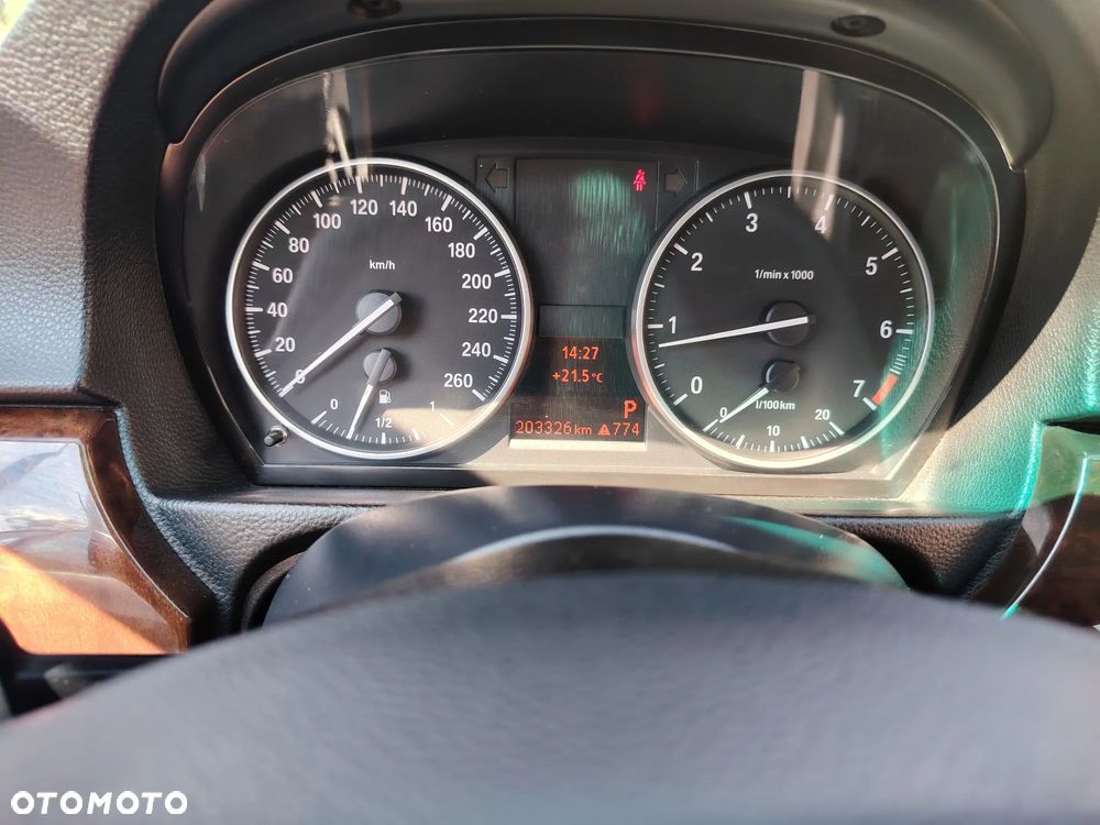 BMW Seria 3 318i - 24