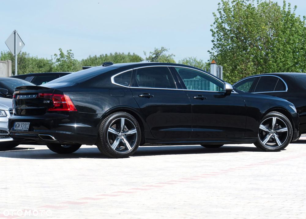 Volvo S90 D3 R-Design - 36