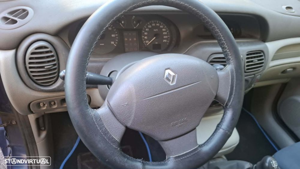Renault Scénic 1.4 16V - 19