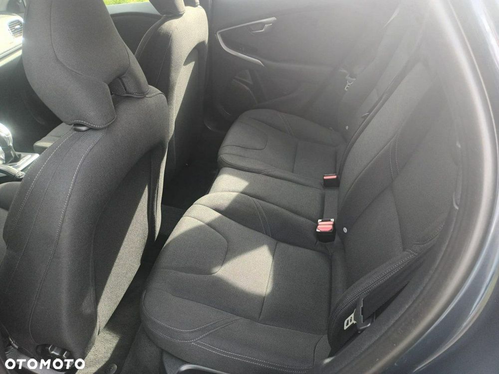 Volvo V40 - 15