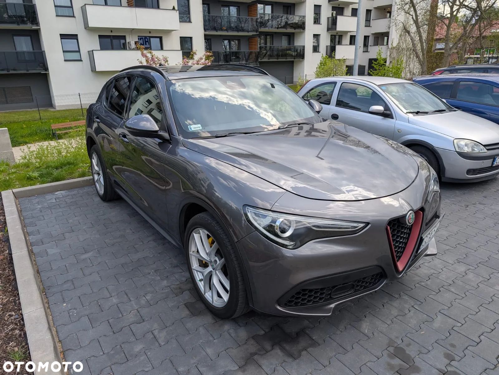 Alfa Romeo Stelvio - 1