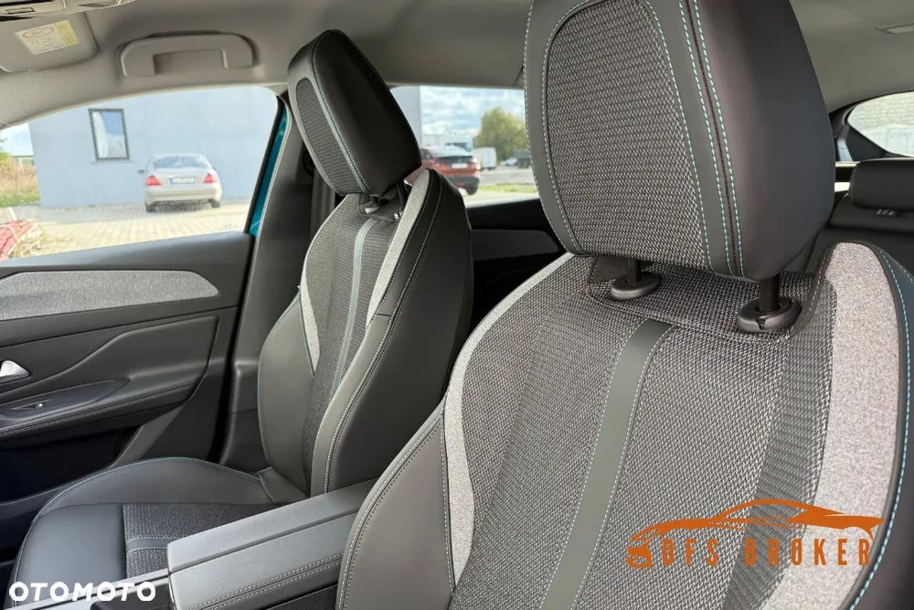 Peugeot 408 1.2 PureTech mHEV Allure S&S e-DSC6 - 7