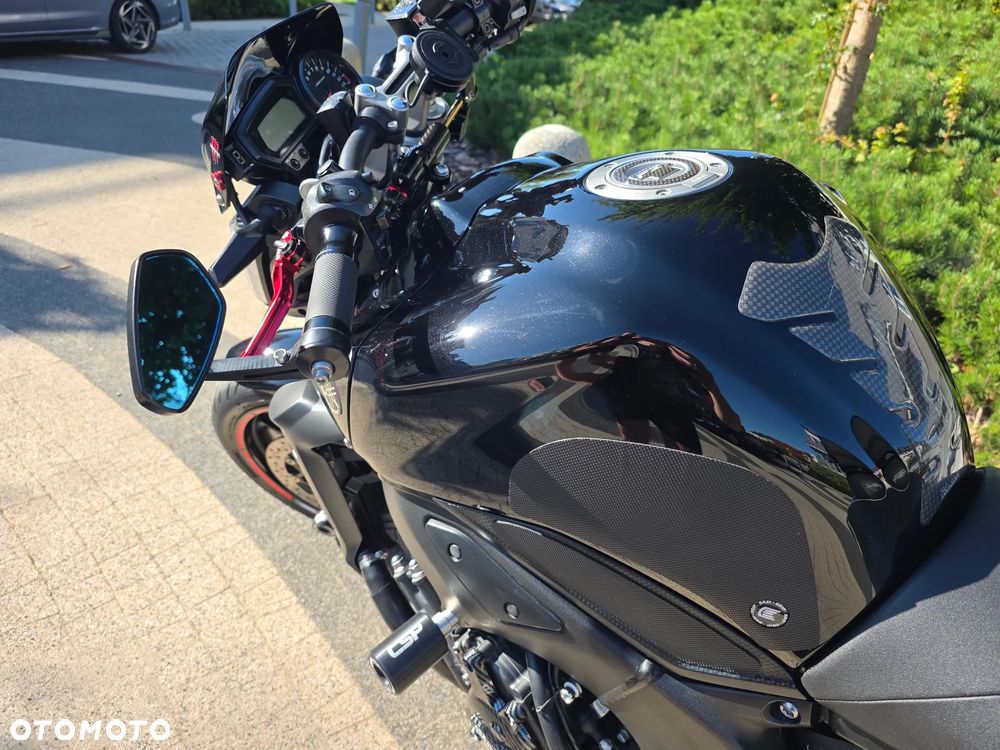 Yamaha FZ - 10