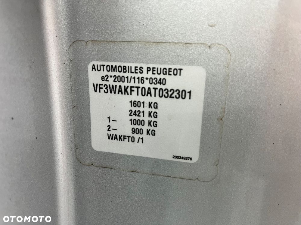 Peugeot 207 - 18