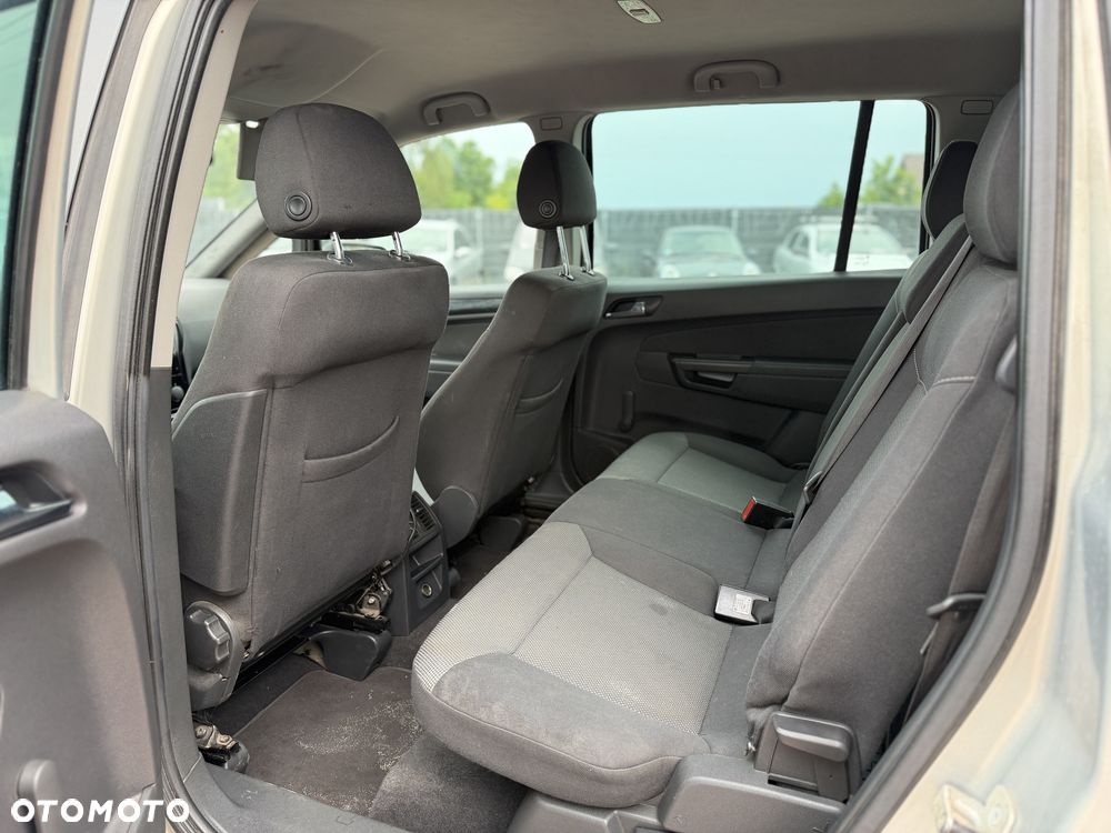 Opel Zafira - 8