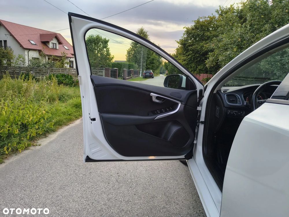 Volvo V40 D2 Summum - 10