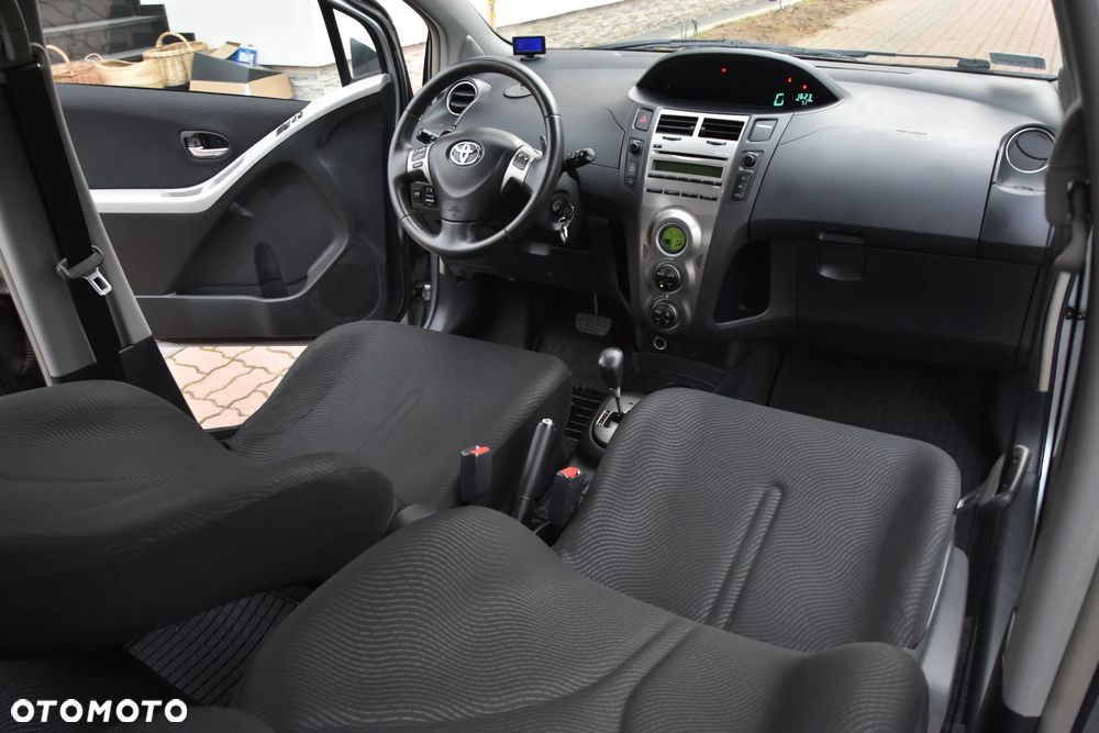 Toyota Yaris 1.33 VVT-i Multidrive S Executive - 19