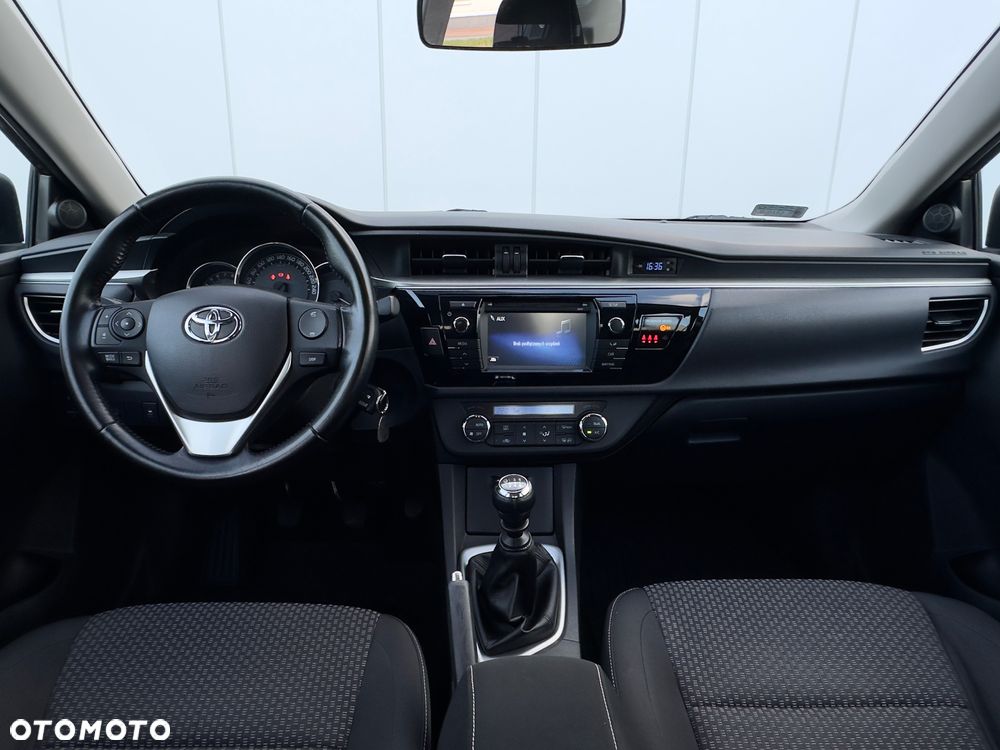 Toyota Corolla - 17