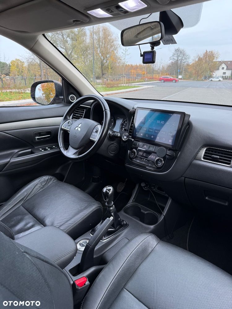 Mitsubishi Outlander 2.2 DI-D 4WD Invite - 20