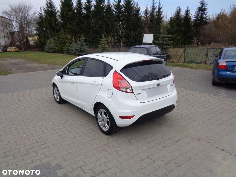 Ford Fiesta - 2