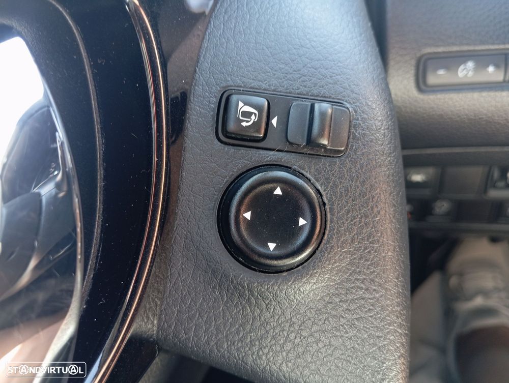 Nissan Qashqai 1.5 dCi N-Connecta 18 - 15