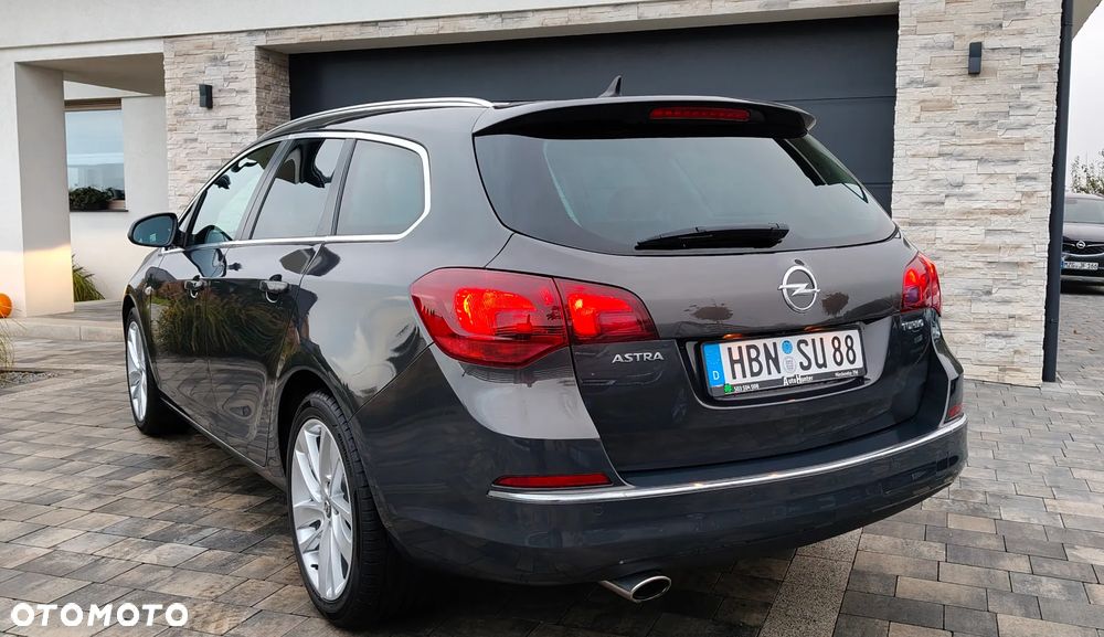 Opel Astra 1.6 SIDI Turbo ecoFLEX Start/S Innovation - 4