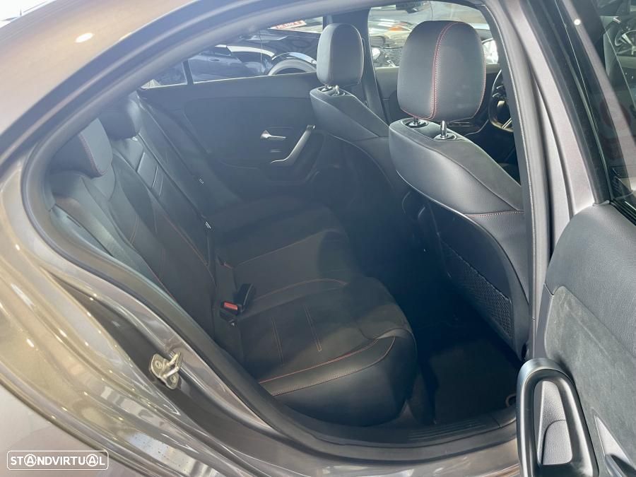 Mercedes-Benz A 200 Limousine 7G-DCT AMG Line Advanced - 33