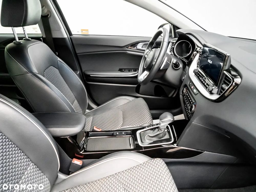 Kia Ceed 1.5 T-GDI Tribute DCT - 25